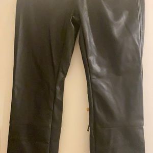 STRAIGHT LEG BLACK PANTS
